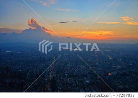 從台灣台北市看台北市夜景 101 從台灣台北市看台北市夜景 101 77297032