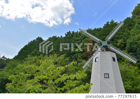≪京都綾部Fureai Ranch 大風車和藍天≫ 京都府綾部市 ≪京都綾部Fureai Ranch 大風車和藍天≫ 京都府綾部市 77297615
