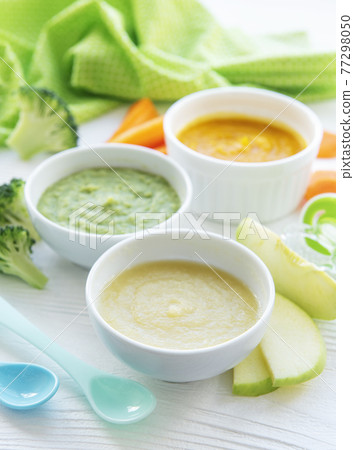 Assortment of fruit and vegetable puree Assortment of fruit and vegetable puree 77298050