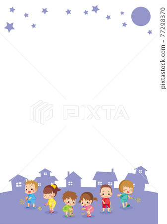 可愛的小孩子在夏日夜空下玩手持煙花的插圖白色背景模板風景 可愛的小孩子在夏日夜空下玩手持煙花的插圖白色背景模板風景 77298370