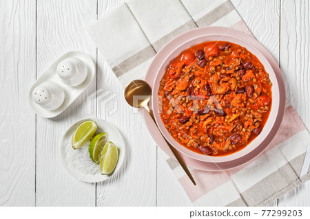 vegetarian chili with kidney beans and lentils 77299203