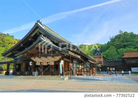 [Shimane Prefecture] Izumo Taisha Shrine under fine weather 77302522