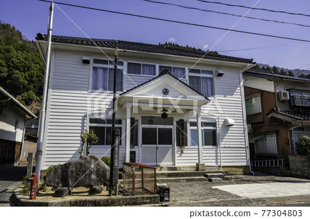 Chizu Inn Shitamachi Community Center (former government office) Chizu Town, Yazu District, Tottori Prefecture 77304803