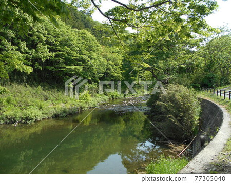 埼玉縣引紀郡嵐山町富山月川 埼玉縣引紀郡嵐山町富山月川 77305040