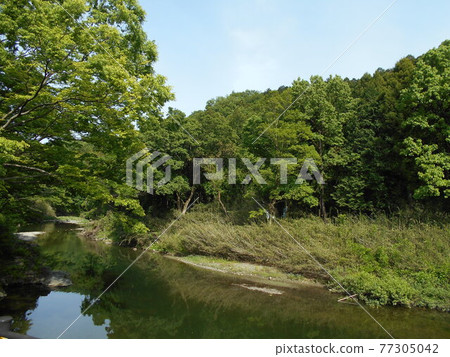 埼玉縣引紀郡嵐山町富山月川 埼玉縣引紀郡嵐山町富山月川 77305042