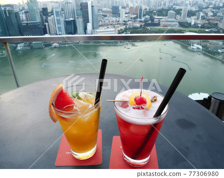Cocktails at Marina Bay Sands Rooftop Bar 77306980
