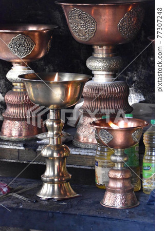 列城神廟中的燭台 列城神廟中的燭台 77307248