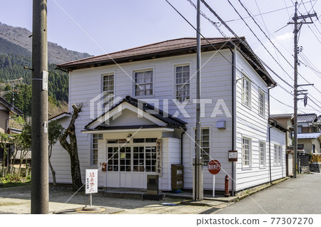 Chizu Inn Nakamachi Community Center Chizu Town, Yazu District, Tottori Prefecture Chizu Inn Nakamachi Community Center Chizu Town, Yazu District, Tottori Prefecture 77307270