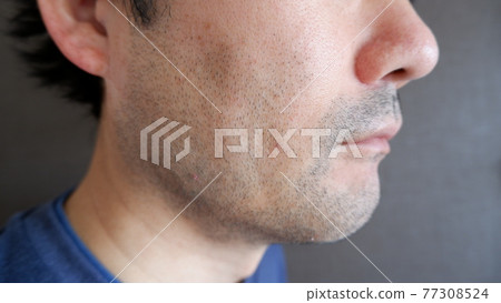 中年男人的鬍子 77308524