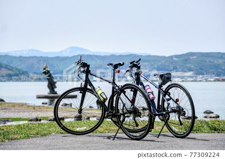 Rinko to GW and go around Lake Suwa! It is 16km around. The weather was nice and refreshing. Rinko to GW and go around Lake Suwa! It is 16km around. The weather was nice and refreshing. 77309224