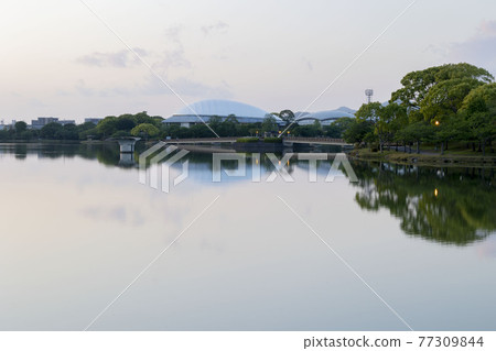 Kasuya Dome seen from Kayoicho Park Kasuya Dome seen from Kayoicho Park 77309844