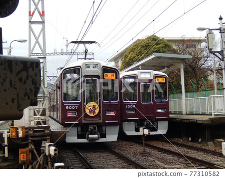 Kiyoshikojin Station on a rainy day Kiyoshikojin Station on a rainy day 77310582