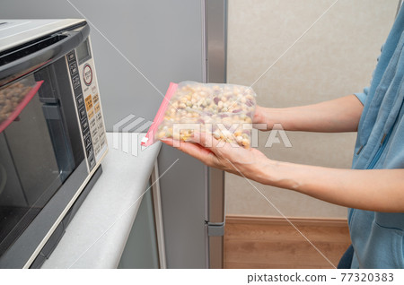 解凍已冷凍的混合豆 解凍已冷凍的混合豆 77320383