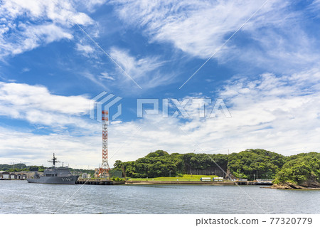 [Kanagawa / Yokosuka] Wide-angle shooting of the ocean observation ship Shonan anchored at the Yokosuka Navy facility. 77320779