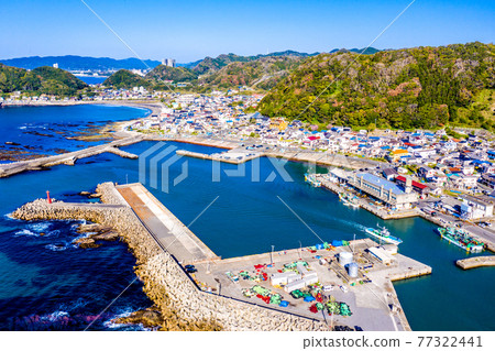 清晨的天松漁港(千葉縣鴨川市) 清晨的天松漁港(千葉縣鴨川市) 77322441