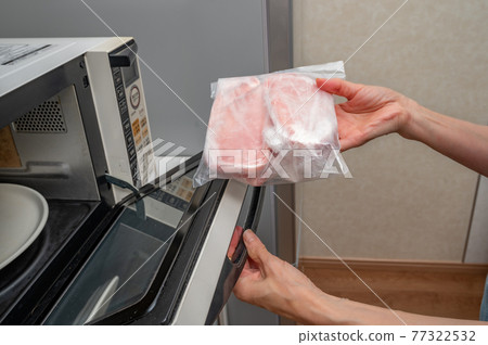 Thaw frozen pork 77322532