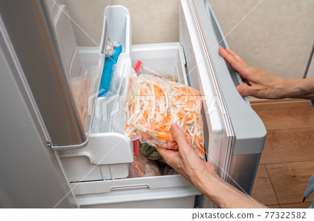Frozen cut vegetables, burdock, carrots 77322582