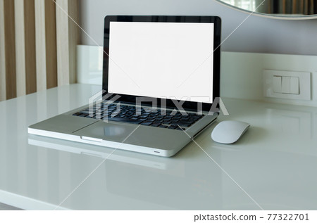 computer laptop mock up and mouse white blank screen on table. computer laptop mock up and mouse white blank screen on table. 77322701