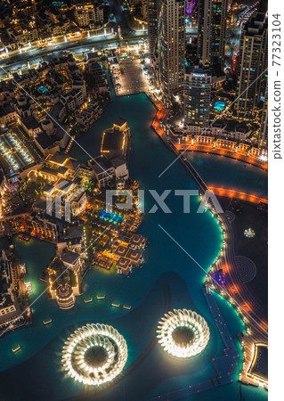 Dubai night view from Burj Khalifa observation deck 77323104