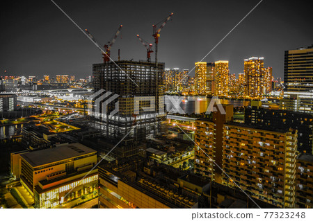正在建造的大廈和夜景(豐洲) 正在建造的大廈和夜景(豐洲) 77323248