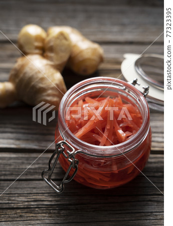Red pickled ginger Red pickled ginger 77323395
