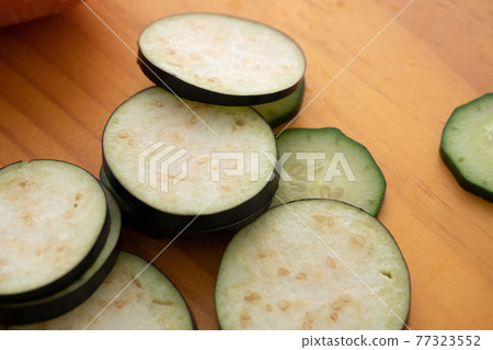 茄子茄子橫切面 77323552