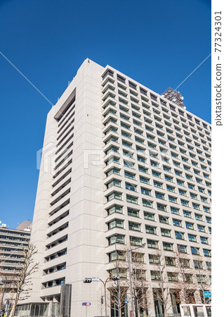 [From the Kasumigaseki 1-chome intersection of the Ministry of Internal Affairs and Communications on New Year's Day when there are no people] 77324301
