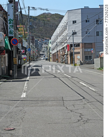 Otaru: A street from the former National Railways Temiya Line to Funamizaka Otaru: A street from the former National Railways Temiya Line to Funamizaka 77326228