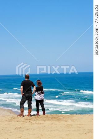 Seashore lover 77329252