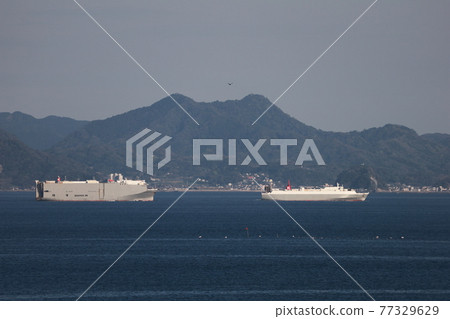 Ships going 77329629