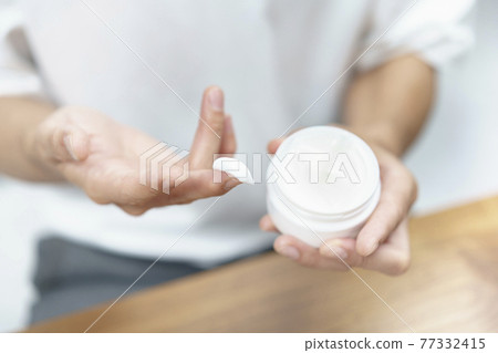 撿起奶油的男人 撿起奶油的男人 77332415