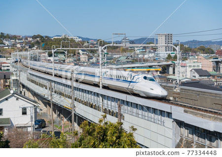 【小田原附近運行的東海道新幹線N700A】 77334448
