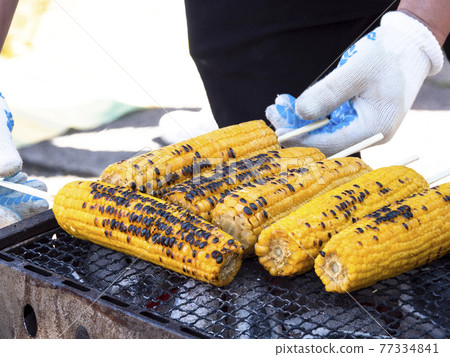 Grilled corn Grilled corn 77334841