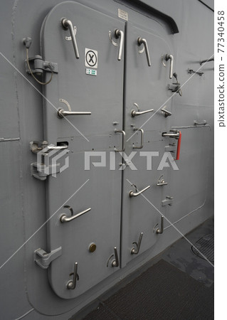 軍事門口，外牆，盔甲，鐵板， 77340458