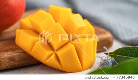 Mango Sunshine Fruit Taiwan Taiwan fruit mango マンゴー Mango Sunshine Fruit Taiwan Taiwan fruit mango マンゴー 77340946