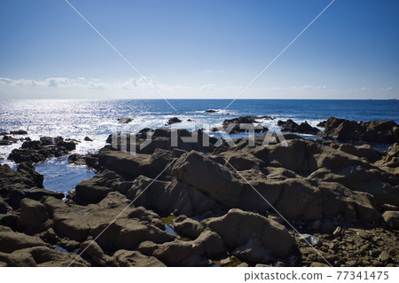 The blue sky and sea of Nojimasaki in Shirahama, Minami-Boso, Chiba Prefecture The blue sky and sea of Nojimasaki in Shirahama, Minami-Boso, Chiba Prefecture 77341475