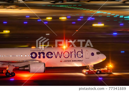Haneda airport at night 77341889