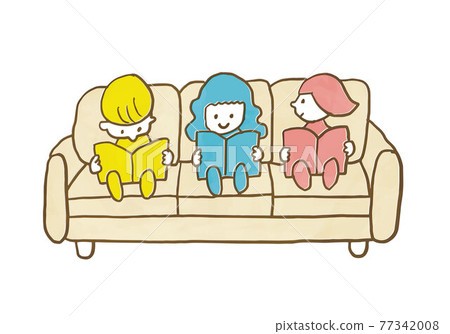 三個孩子坐在沙發上看書 三個孩子坐在沙發上看書 77342008