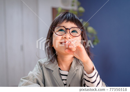 Amblyopia for children with glasses Amblyopia for children with glasses 77350318