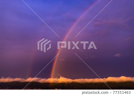 A beautiful rainbow that appeared clearly A beautiful rainbow that appeared clearly 77351463