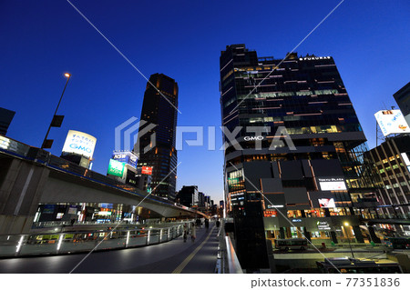 東京澀谷站南口 Cityscape Shibuya Fukuras Night View 77351836
