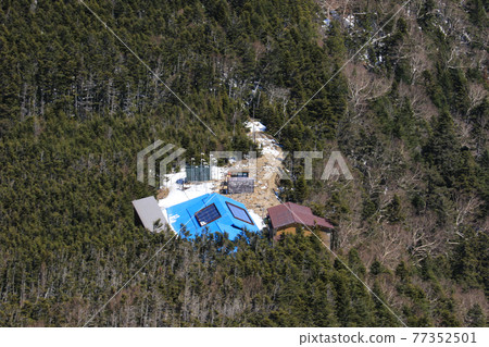 從日本長野縣南牧村八岳 Iodake 山頂看夏澤山口 77352501