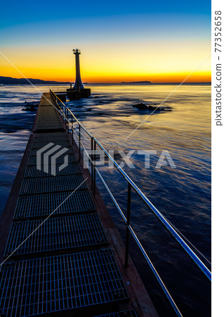 After sunset at Sezumesaki Lighthouse [Minamishimabara City, Nagasaki Prefecture] 77352658