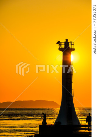 Sunset at Sezumesaki Lighthouse [Minamishimabara City, Nagasaki Prefecture] 77353073