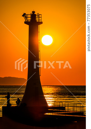 Sunset at Sezumesaki Lighthouse [Minamishimabara City, Nagasaki Prefecture] 77353075