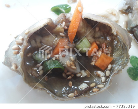 Soy sauce marinated crab shell Soy sauce marinated crab shell 77353319