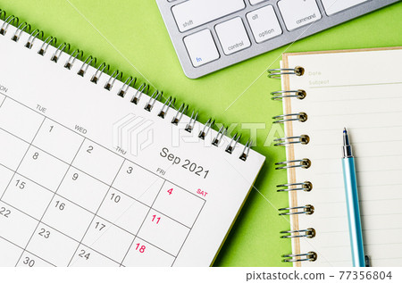 September 2021 calendar 77356804