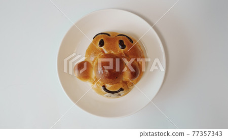 Chocolate bread made by children 77357343