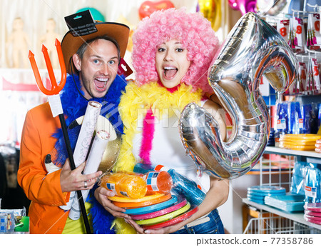 Family couple preparing for fest Family couple preparing for fest 77358786