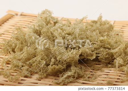 Chopped tororo kelp from Hakodate, Hokkaido 77373814